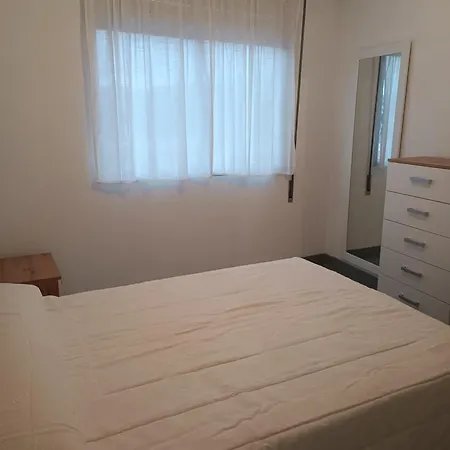 Piso En Pontedeume Enfrente Hotel Eumesa